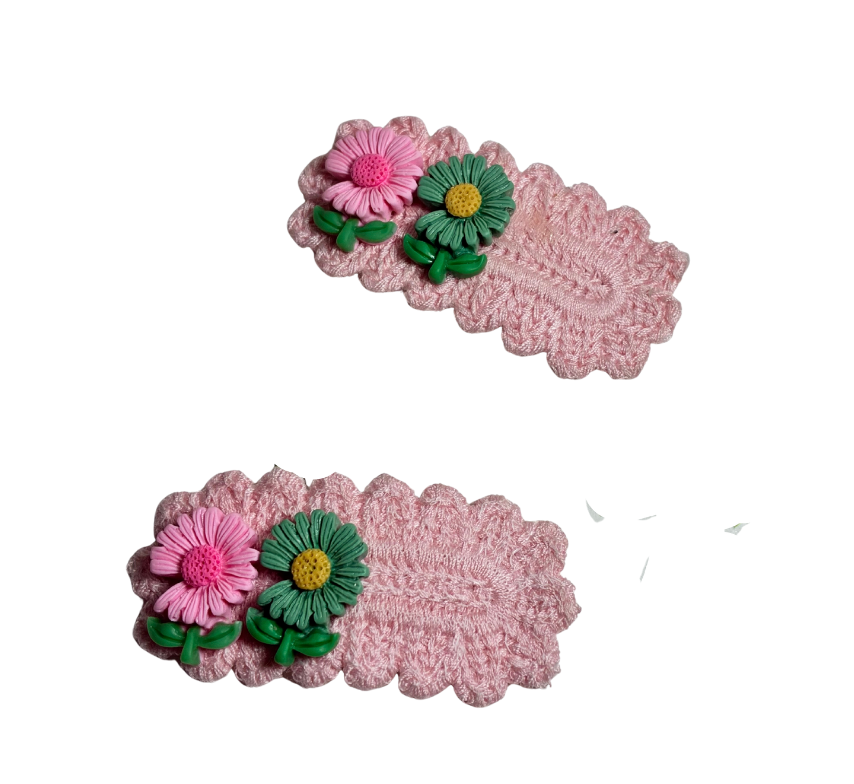 🌸 Daisy Tales Pink – Handmade Crochet Hair Clip with 3D Floral Design | Soft & Secure Hair Accessory for Girls & Women