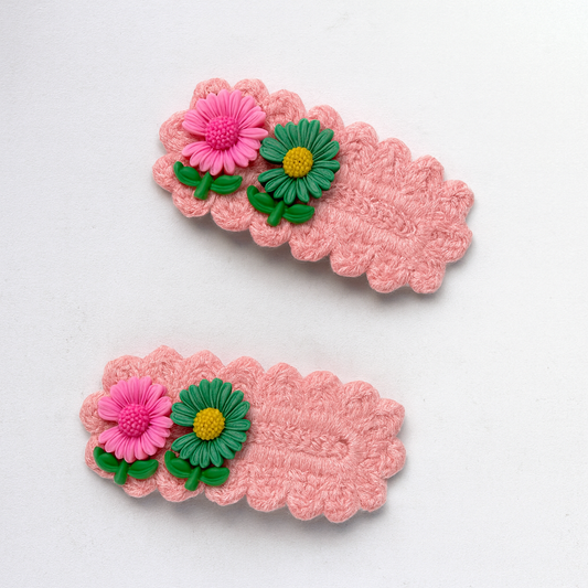 🌸 Daisy Tales Pink – Handmade Crochet Hair Clip with 3D Floral Design | Soft & Secure Hair Accessory for Girls & Women