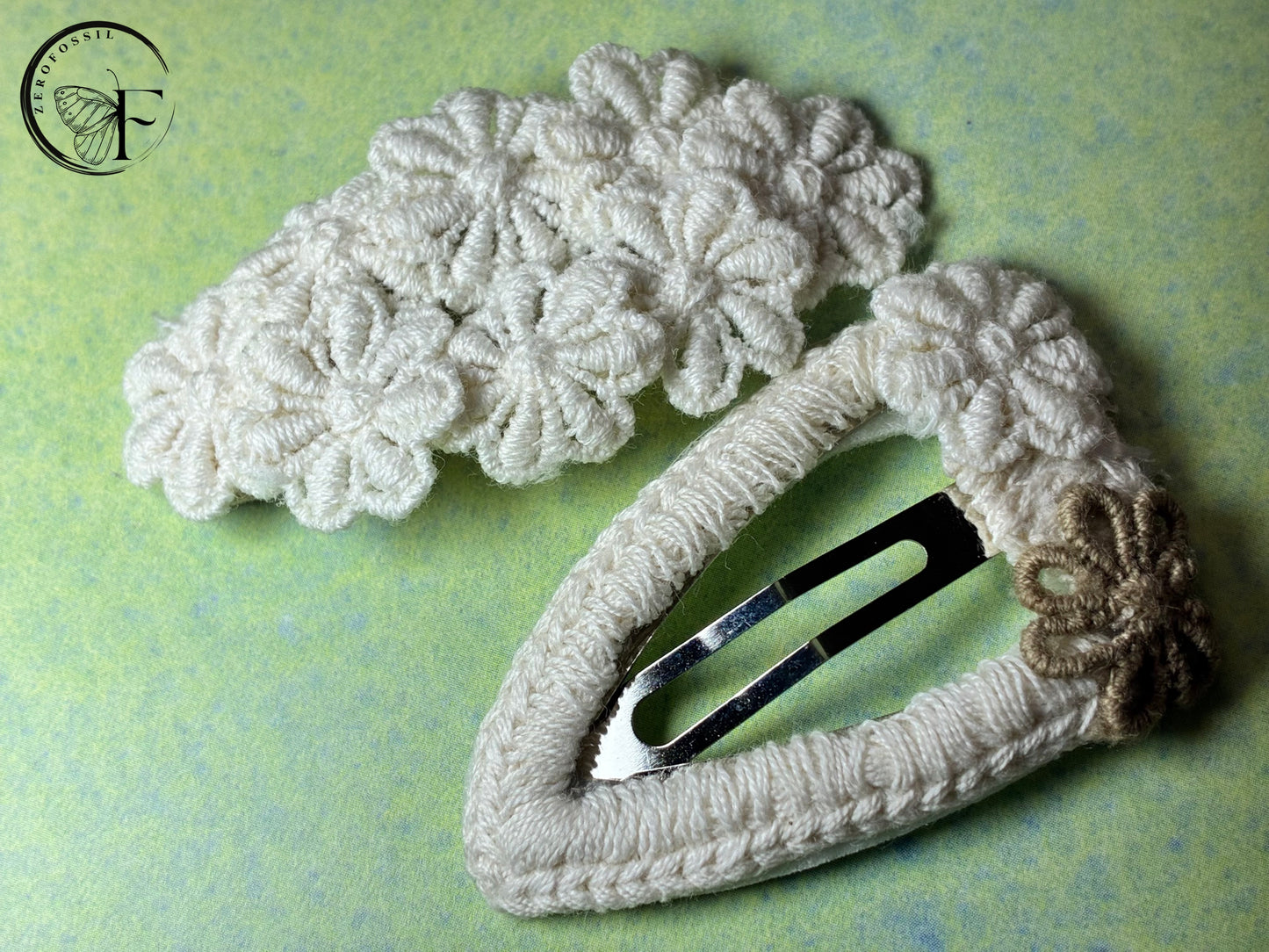 Vanilla Blossom Crochet Hair Clip Combo – Elegant Handmade Floral Hair Accessories