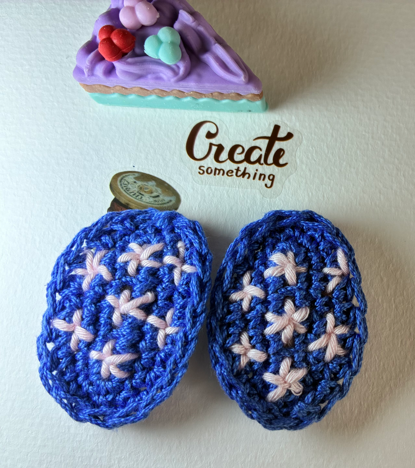 Starry Night Handmade Crochet Hair Clip – Blue & White Star Stitch Design | Baby Safe Girls Hair Accessory for Toddlers, Kids & Party Wear